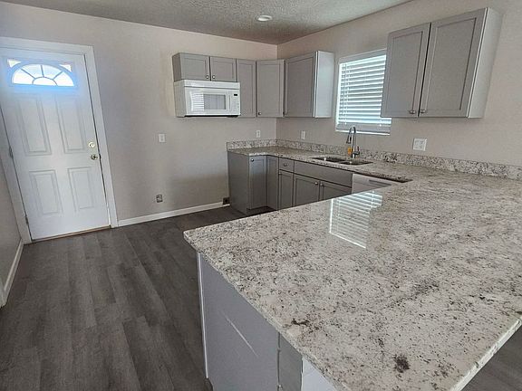 5th image of 1320 Mora St