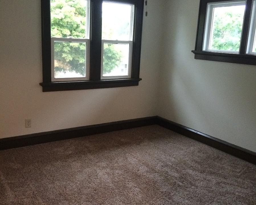 2nd image of 1505 S 63rd St Uppr #