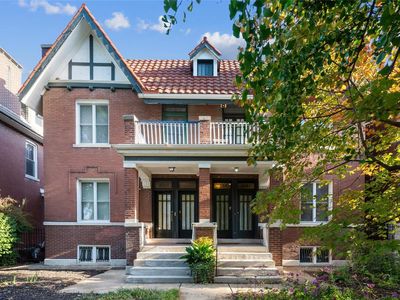 2157 Russell Blvd, Saint Louis, MO, 63104