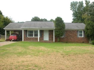 834 Winterhawk Cir, Inman, SC 29349