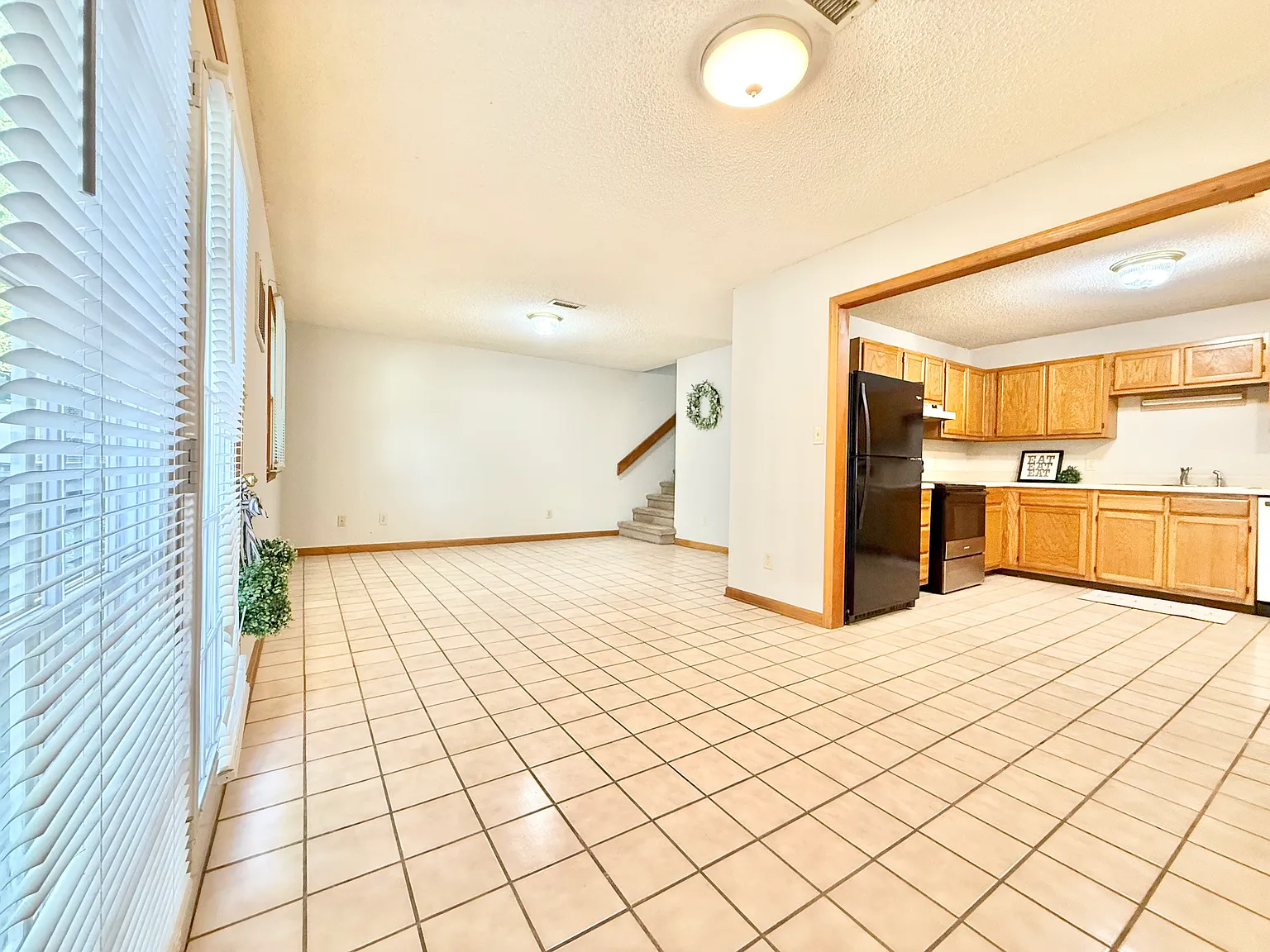 103 Mountain View Dr — Photo 3