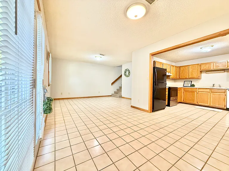 105 Mountain View Dr #A — Photo 2