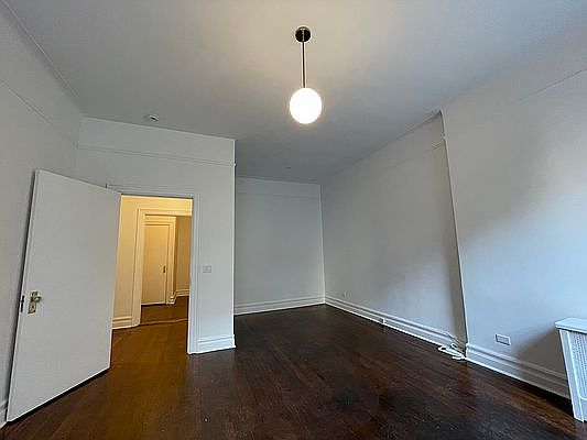 2nd image of 1044 Madison Ave APT 4R
