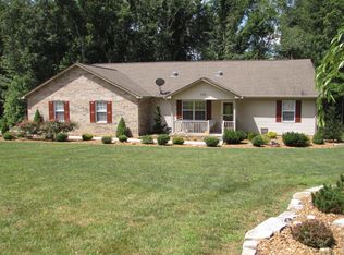 995 Summerwind Dr, Crossville, TN 38571