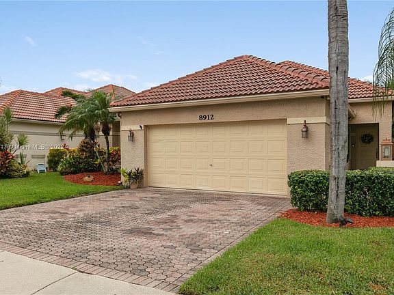 2nd image of 8912 S Lake Park Cir S