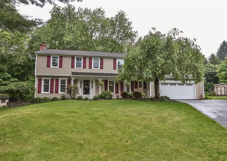 1st image of 7 Sugarwood Dr