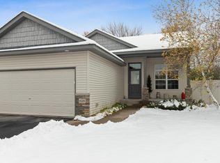 828 Winsome Way NW, Isanti, MN 55040