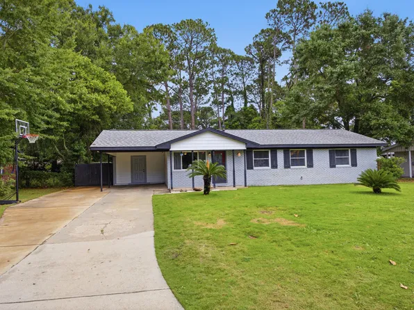 33 Temple Ave SW, Fort Walton Beach, FL 32548