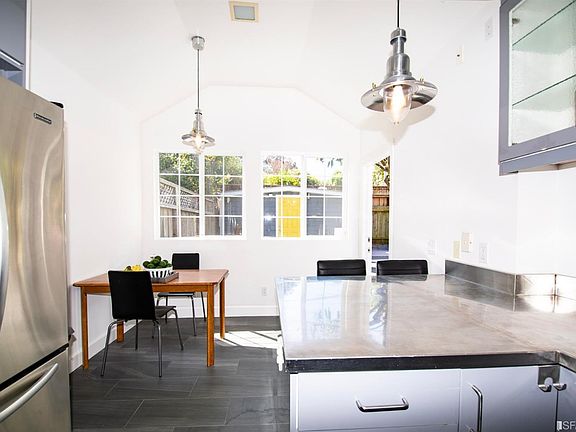 3rd image of 5333 California St