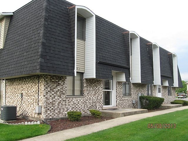 1st image of 8420 W 162nd Pl #1