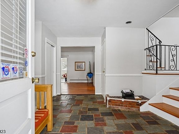 2nd image of 112 Midvale Ave