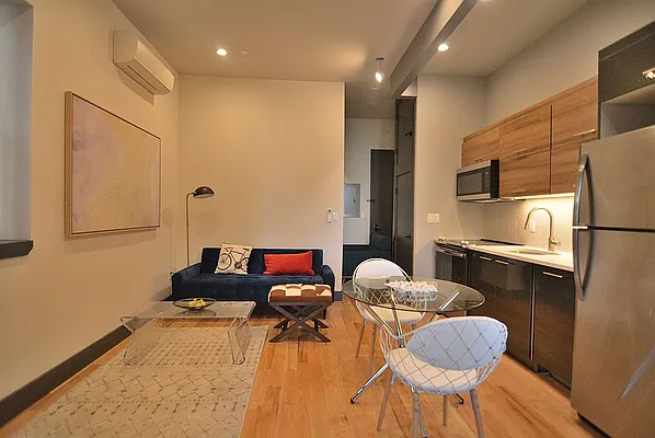 Rented by Hagstrom Management Inc | media 11