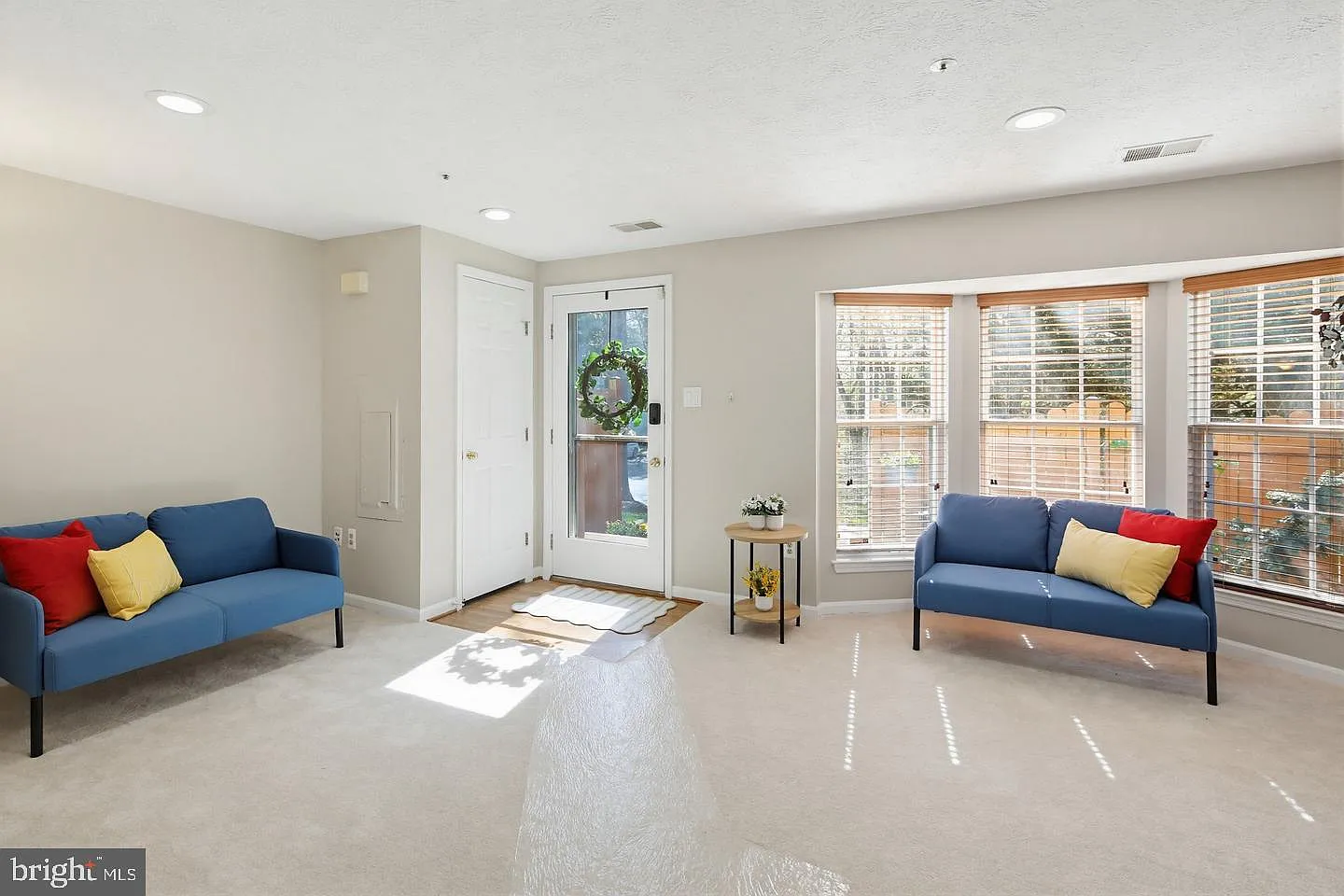 2 bed, 1.5 bath, 1144 sqft, $2,100 — Photo 3