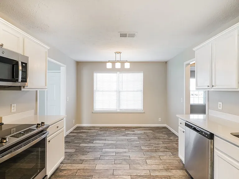 1312 S Hampton Ct — Photo 8