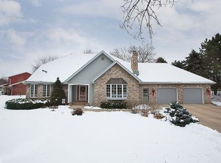 605 E Woodcrest Dr, Appleton, WI 54915