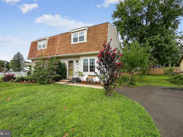 107 Whitney Pl, Lansdale, PA 19446