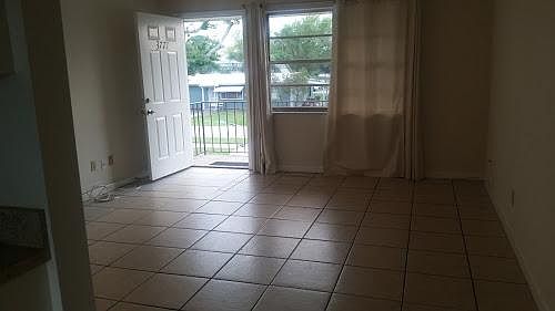 4th image of 3771 SW Cornell Ave #3771