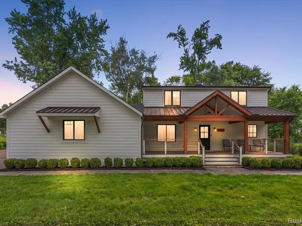 5150 Cheyenne Ave, Waterford, MI 48327