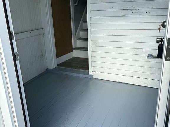 2nd image of 226 E 25th St #3