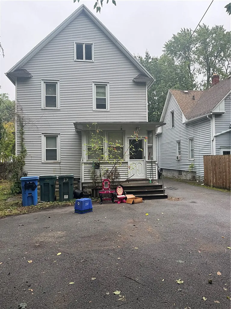 2 bed, 1.0 bath, 950 sqft, $1,100 — Photo 2