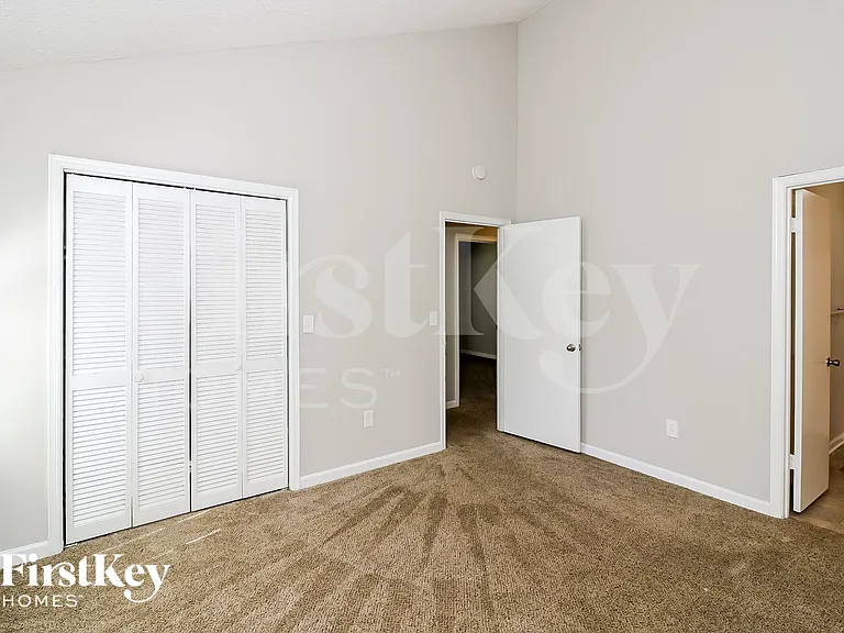3201 Delhi Dr — Photo 13
