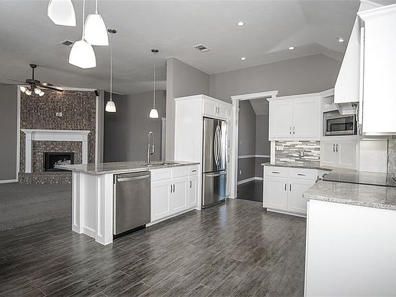 5th image of 1200 Destiny Ct