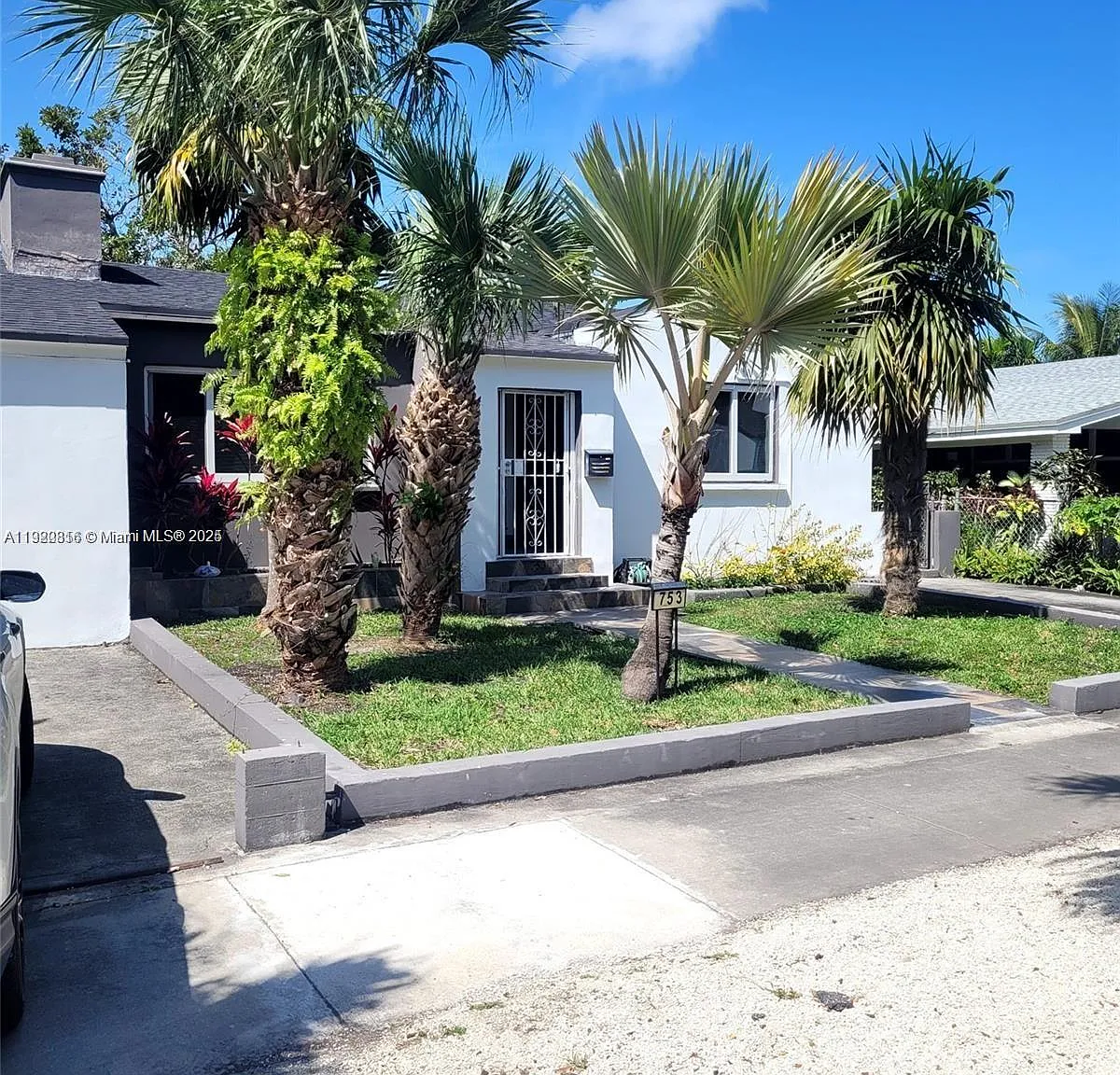 Shorecrest — Photo 1