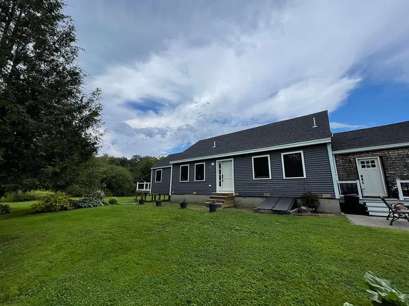129 Ingraham Dr, Owls Head, ME 04854