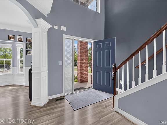 5th image of 1020 Cross St