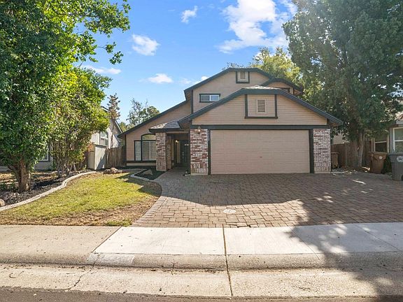 2nd image of 5240 Laguna Park Dr
