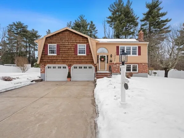 17 Childs Ln, Foxboro, MA 02035
