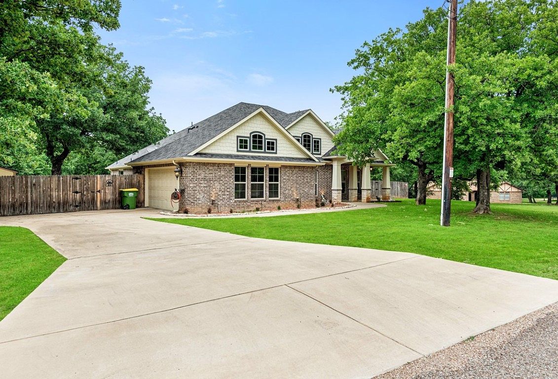 612 Donna Ct, Burleson, TX 76028 Zillow