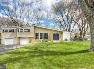 1693 Thayer Dr, Blue Bell, PA 19422