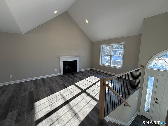 5th image of 39 Westminster Avenue