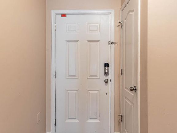 4th image of 7427 Willow View Ln