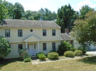 128 Senate Brook Dr, Amston, CT 06231