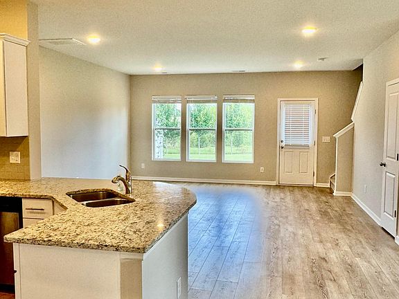 5th image of 2441 Salem Creek Ct