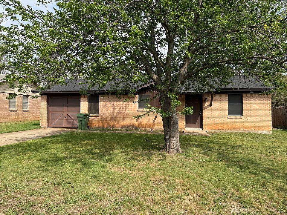 1st image of 916 Wilemon Dr