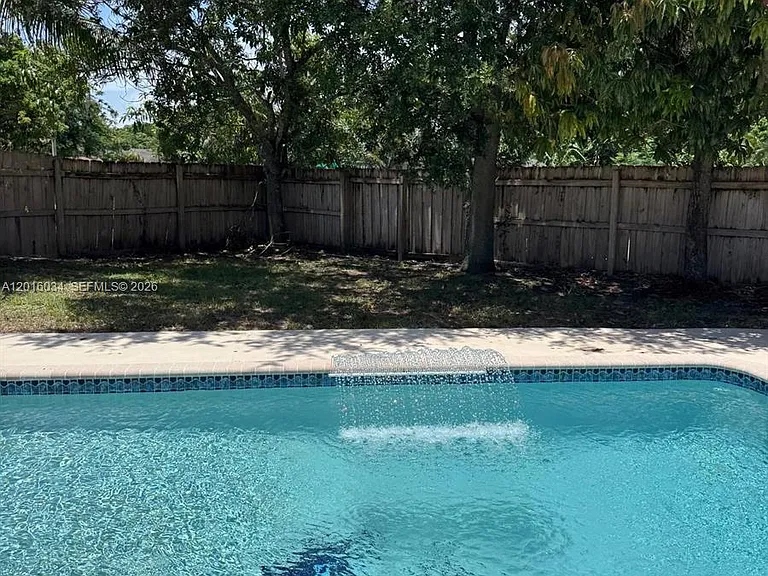 11143 Model Cir E — Photo 18