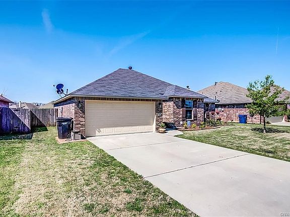 2nd image of 2505 Prairie Moss Dr