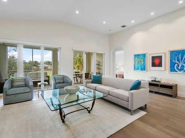 106 Palm Point Circle #C, Palm Beach Gardens, FL 33418