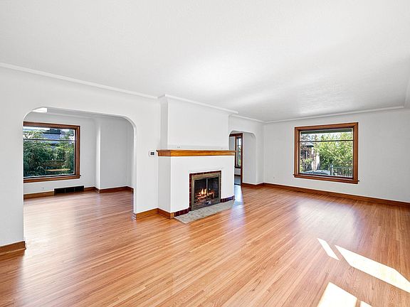 5th image of 616 N C St APT 1