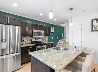 9 Lisbeth St #9, Lexington, MA 02420