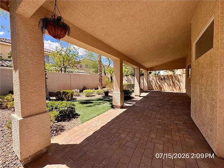 10921 Calcedonian St — Photo 16