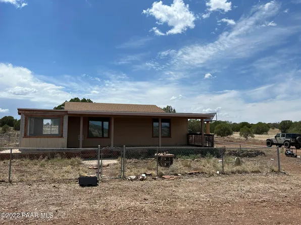 21 Rocky Hill Rd, Ash Fork, AZ 86320