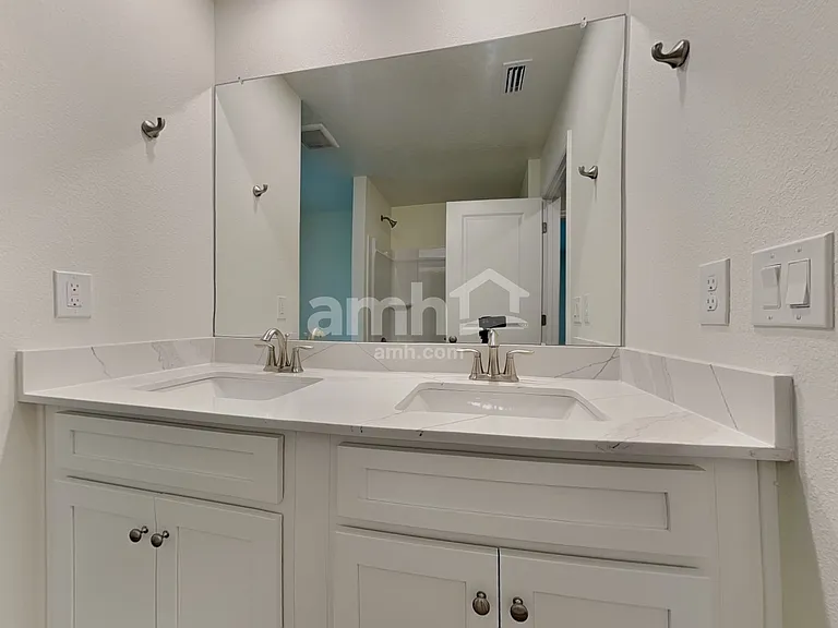 5739 Oesterle Rd — Photo 15