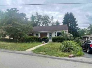 1905 Fox Ave, Beaver Falls, PA