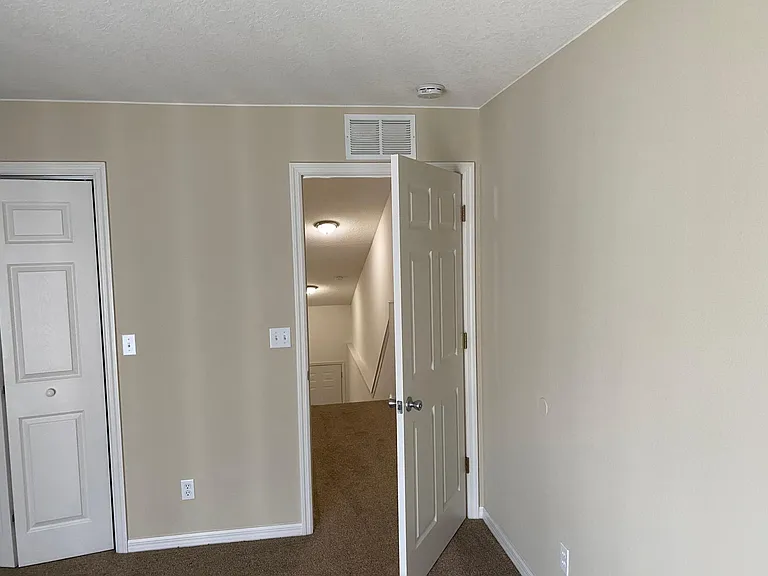 7350 Canterbury St — Photo 32