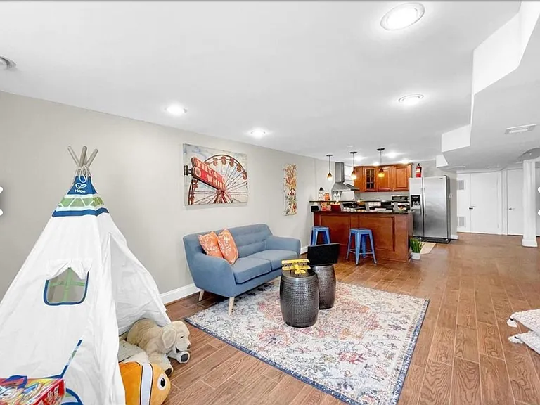 4901 Boiling Brook Pkwy — Photo 4