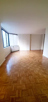 Rented by Luxury Habitat | media 9